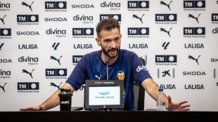 El Valencia se plantea el fichaje de Roger Ibañez / Valenciacf.com