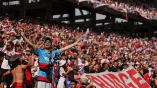 River Plate fans