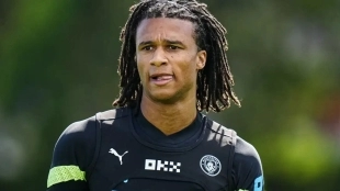 Nathan Aké necesita minutos, Guardiola se opone a su salida / Tribuna.com