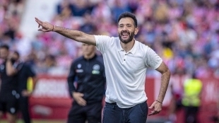 The Valencia fans demand Quique Sánchez Flores / Valenciacf.com.