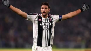 Manuel Locatelli durante un partido con la Juventus