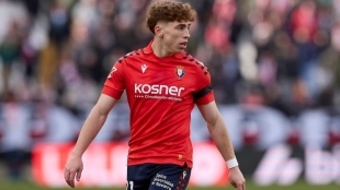 Víctor Muñoz during a match with Osasuna