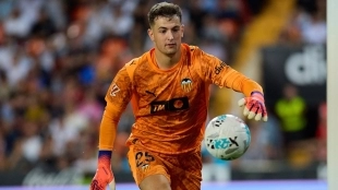 Valencia bids farewell to Julen Agirrezabala / EstadioDeportivo