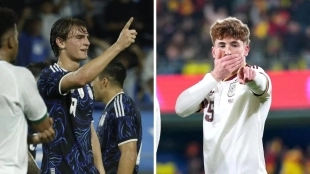 Nico Paz celebra un gol con Argentina y Víctor Muñoz hace lo propio con España