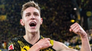 Manchester United, in pursuit of Nico Schlotterbeck.