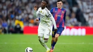Camavinga and Pedri during a Real Madrid - Barcelona