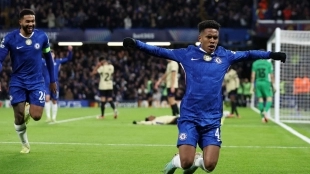 PSG goes after Estevao's signing