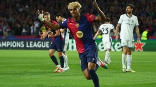 Lamine Yamal celebrates a goal scored in the Champions League against Inter Milan.